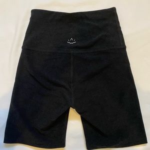 Beyond yoga high waisted bike shorts